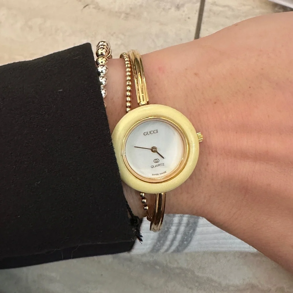 Gucci Bezel Elegant Gold Watch